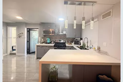 10417 NW 129th St #B, Hialeah Gardens, FL 33018 - Photo 2