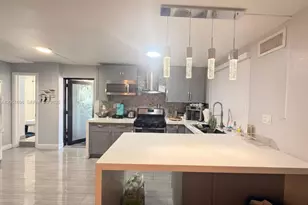 10417 NW 129th St, Hialeah Gardens, FL 33018 - Photo 2