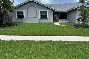 5521 Hawkes Bluff Ave, Davie, FL 33331 - Photo 2