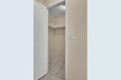 1000 NE 14th Ave #503, Hallandale Beach, FL 33009 - Photo 6