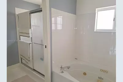 10241 NW 52nd Ter #0, Doral, FL 33178 - Photo 12