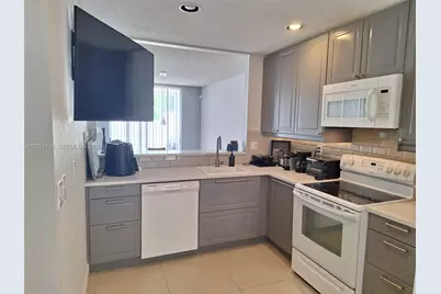 10241 NW 52nd Ter #0, Doral, FL 33178 - Photo 4