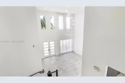 8900 NW 161st Ter #N/A, Miami Lakes, FL 33018 - Photo 8