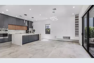 8900 NW 161st Ter #N/A, Miami Lakes, FL 33018 - Photo 22