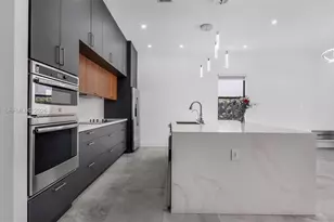 8900 NW 161st Terrace, Miami Lakes, FL 33018 - Photo 14