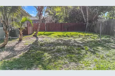 700 NE 25th St #1-2, Pompano Beach, FL 33064 - Photo 20