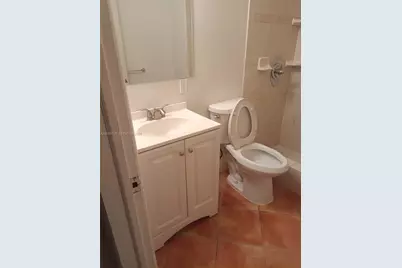 1024 N Tyler St #1, Hollywood, FL 33019 - Photo 10