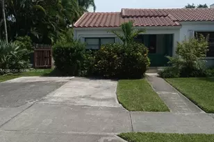 1024 N Tyler St, Hollywood, FL 33019 - Photo 1