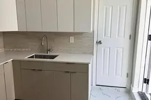 8600 NW 21st St, Sunrise, FL 33322 - Photo 4