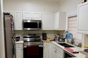 4149 NE 26th St, Homestead, FL 33033 - Photo 4