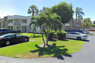 2600 Fiore Way, Delray Beach, FL 33445 - Photo 2