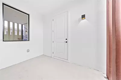 3189 SW 23rd St #Left, Miami, FL 33145 - Photo 6