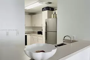 185 SE 14th Terrace, Miami, FL 33131 - Photo 6
