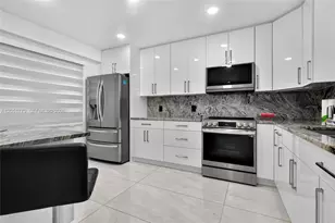 1501 SW 134th Way, Pembroke Pines, FL 33027 - Photo 2