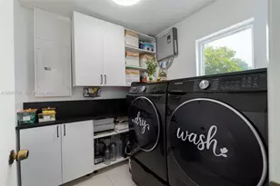 18928 NW 63rd Ct Cir, Hialeah, FL 33015 - Photo 22