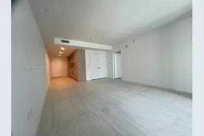77 SE 5th St #2314, Miami, FL 33131 - Photo 4