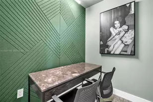 121 NE 5th St, Miami, FL 33132 - Photo 38