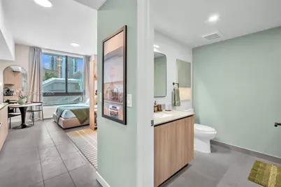 121 NE 5th St #304, Miami, FL 33132 - Photo 28