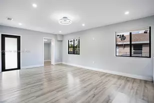 781 NW 108th St, Miami, FL 33168 - Photo 8