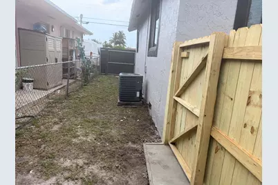 781 NW 108th St, Miami, FL 33168 - Photo 28