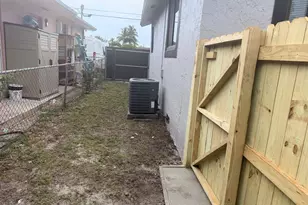 781 NW 108th St, Miami, FL 33168 - Photo 28