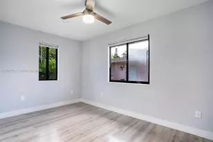 781 NW 108th St, Miami, FL 33168 - Photo 14