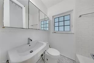 439 15th St, Miami Beach, FL 33139 - Photo 22