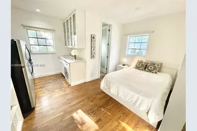 439 15th St #18, Miami Beach, FL 33139 - Photo 4