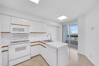 3600 Mystic Pointe Dr #1816, Aventura, FL 33180 - Photo 10