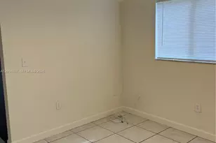 901 NW 22nd Ct, Miami, FL 33125 - Photo 8