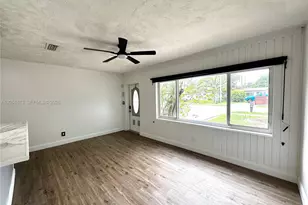 540 NE 61st St, Oakland Park, FL 33334 - Photo 8