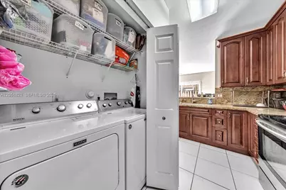 16138 Emerald Cove Rd, Weston, FL 33331 - Photo 6