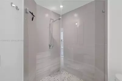 1010 SW 2nd Ave #1003, Miami, FL 33130 - Photo 12