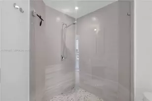 1010 SW 2nd Ave, Miami, FL 33130 - Photo 12