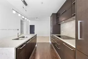 900 Biscayne Blvd, Miami, FL 33132 - Photo 4