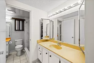 19996 NE 5th Ct, Miami, FL 33179 - Photo 18