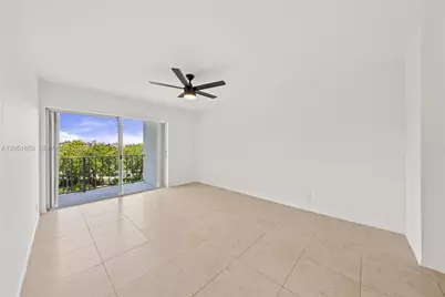 7900 Camino Cir #406, Miami, FL 33143 - Photo 10