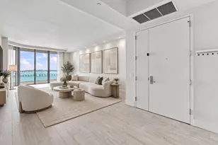 1300 Brickell Bay Dr, Miami, FL 33131 - Photo 2