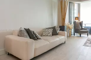 1300 Brickell Bay Dr, Miami, FL 33131 - Photo 14