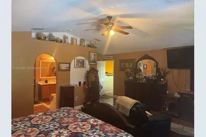 402 SE Crosspoint Dr, Port Saint Lucie, FL 34983 - Photo 10