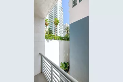 234 NE 3rd St #909, Miami, FL 33132 - Photo 20