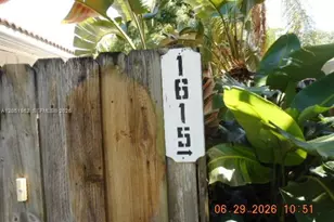 1613 NE 25th St, Wilton Manors, FL 33305 - Photo 46