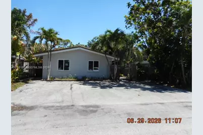 1613 NE 25th St, Wilton Manors, FL 33305 - Photo 1