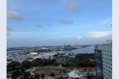 253 NE 2nd St #3907, Miami, FL 33132 - Photo 1