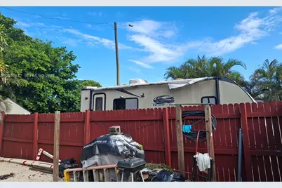 4331 SW 23rd Ct, Fort Lauderdale, FL 33317 - Photo 18