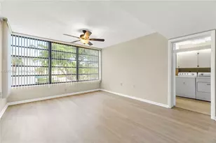 3650 Whitehall Dr, West Palm Beach, FL 33401 - Photo 12