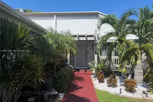 2707 S Parkview Dr, Hallandale Beach, FL 33009 - Photo 1