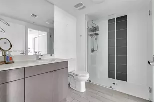321 NE 26th St, Miami, FL 33137 - Photo 12