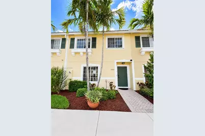 5905 Manchester Way, Tamarac, FL 33321 - Photo 1
