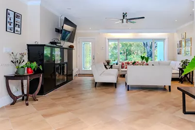 1529 Bayview Dr, Fort Lauderdale, FL 33304 - Photo 4